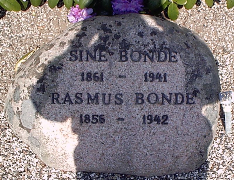 Sine Bonde.JPG